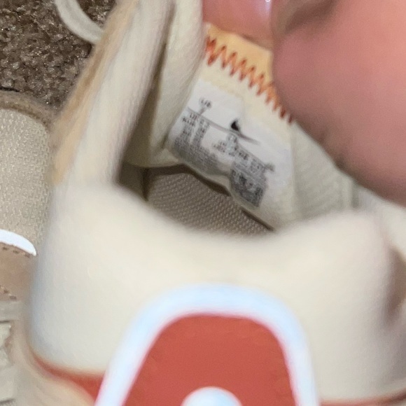 nike sneakers - Picture 5 of 6